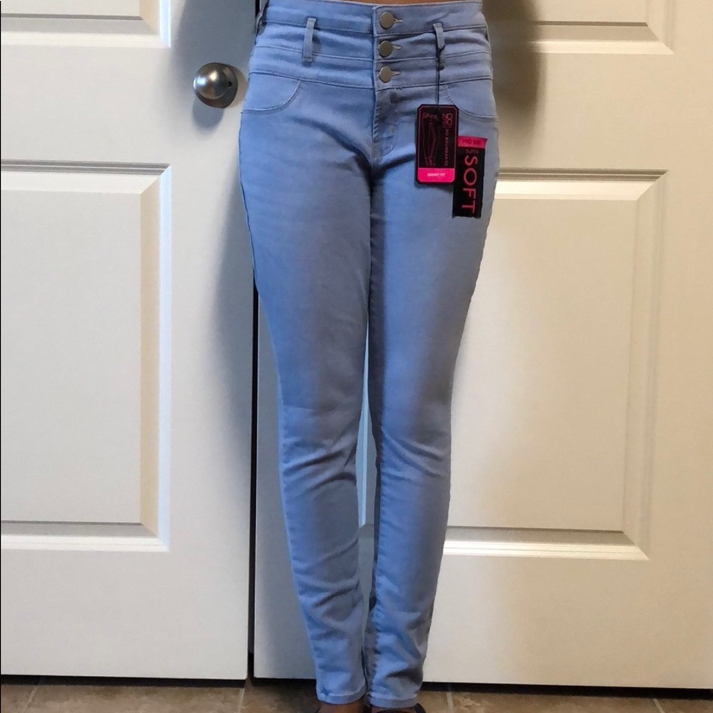 Skinny Fit, Mid Rise, Super Soft Pants